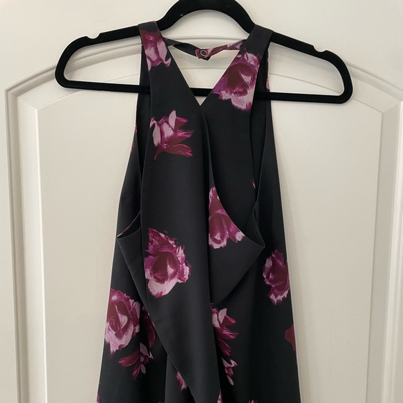 Sanctuary top - Size XS - Floral top with flowy, open back - Picture 3 of 7